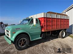 1967 Chevrolet C60 S/A Grain Truck 