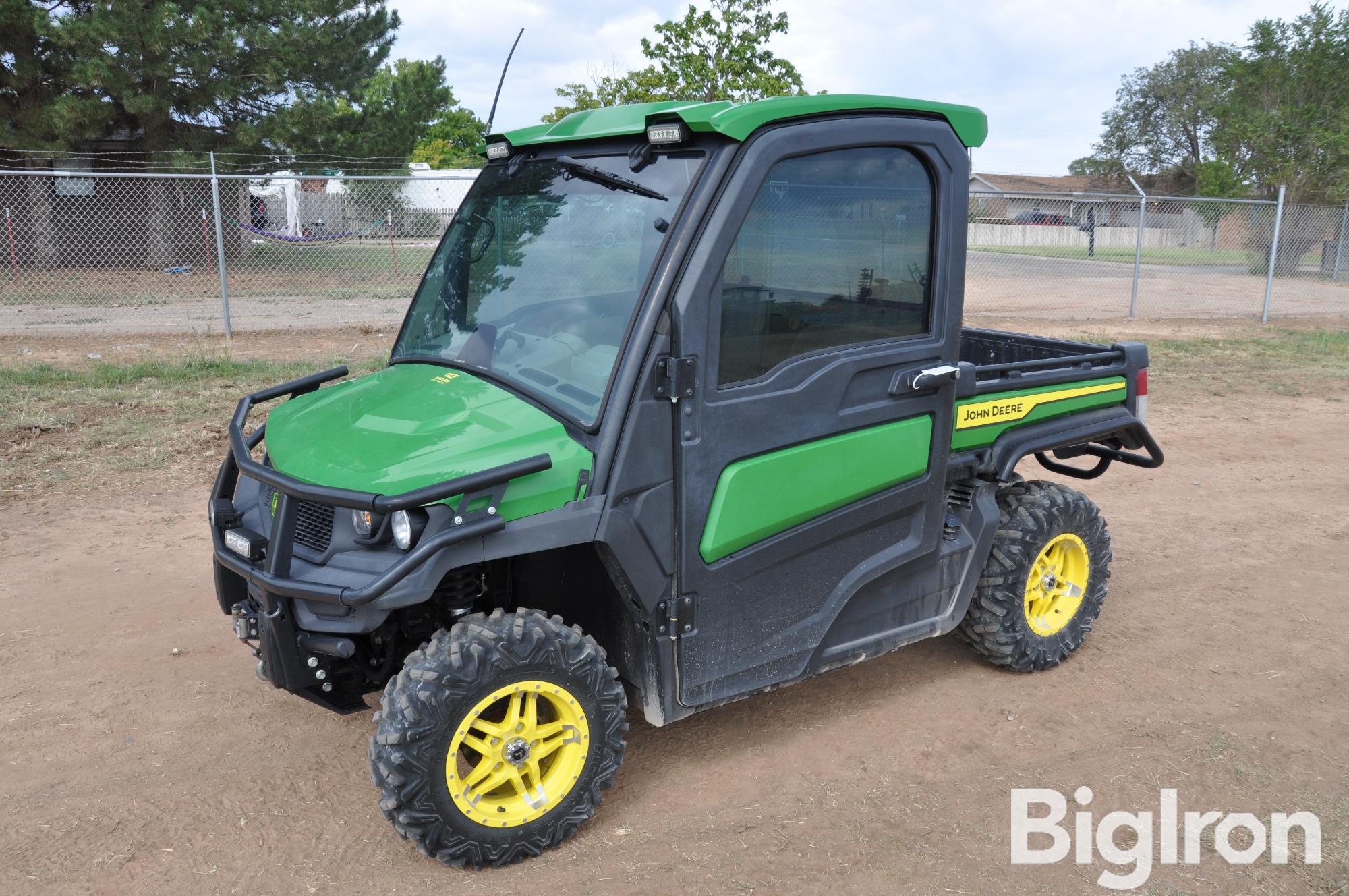 2021 John Deere XUV 835R Gator 4x4 UTV 