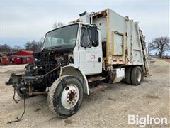 2000 Freightliner FL80 S/A Garbage Truck 