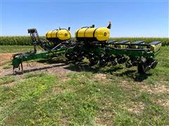 2013 John Deere 1760 MaxEmerge XP 12 Row Planter 