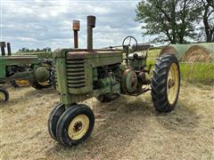 1948 John Deere G 2WD Tractor 