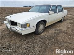 1990 Cadillac Fleetwood 4-Door Car 