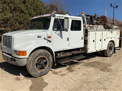 1995 International 4700 S/A Crew Cab Service Truck 