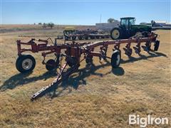 Allis-Chalmers 2500 Pull-Type Moldboard Plow 