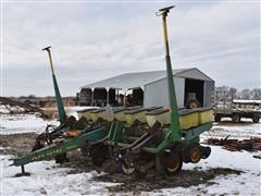 John Deere 7000 6-Row Planter 