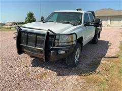 2011 Chevrolet Silverado K2500 HD 4x4 Crew Cab Flatbed Pickup 