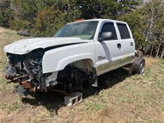 2005 Chevrolet 2500HD Pickup For Parts 