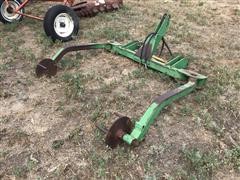 John Deere 84 Bale Unroller 