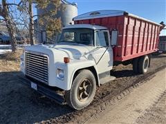 1974 International LoadStar 1600 S/A Grain Truck W/Auger 