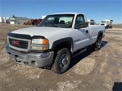 2007 GMC Sierra 2500 HD 4x4 Pickup 