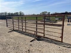 Linn Post & Pipe 24’ Free Standing Panel w/ Gate 