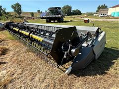 2013 Gleaner 8200-30 Flex Header W/Crary Air Reel 