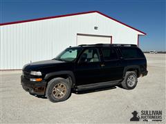 2005 Chevrolet Suburban 4x4 SUV 