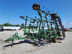 2006 John Deere 2210 38.5' Field Cultivator 