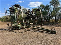 items/cd60b1dd1865ee11a81c00224890f82c/johndeere10505sectionfieldcultivator_1f1c96238946460e9aec3976c234a3e4.jpg