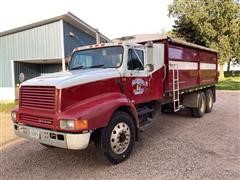 1991 International 8200 4X2 T/A Grain Truck 