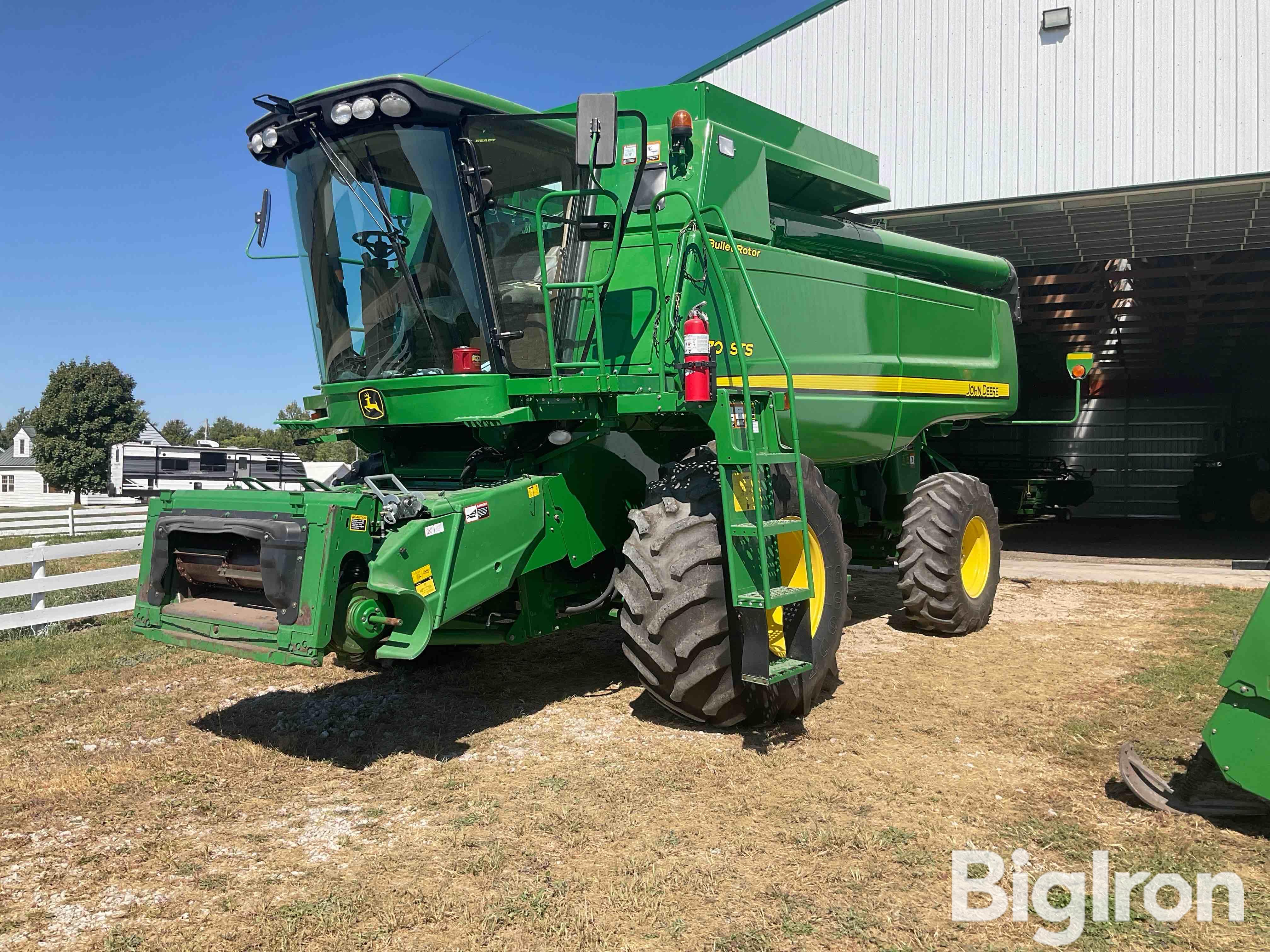 2010 John Deere 9570 STS 2WD Combine 