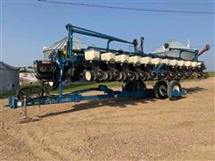 Kinze 3650 Twin Line Vacuum Planter 