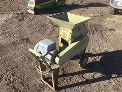 Montgomery Ward 89-2337 Portable Chipper/Shredder 