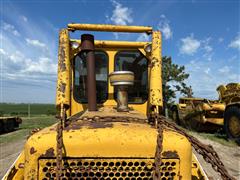 items/ce3a539c8913ee11a81c000d3ad3f876/internationaltd15dozer_efac759ceb2a41c79a9a1b54c42e266e.jpg