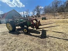 1968 John Deere 3020 2WD Tractor W/Loader 