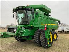 2018 John Deere S770 2WD Combine 