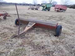 New Holland 410 10' Seeder/Spreader 