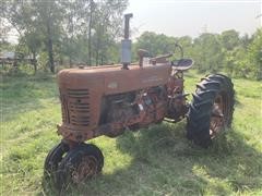 Farmall 400 2WD Tractor 