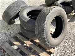 items/cfa08fe81867ee11a81c6045bd4a636e/michelinltx-atlt26570r17tires_70e99958d1324ee197044562a64737b1.jpg