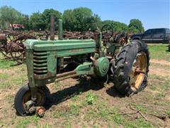 John Deere B 2WD Tractor 