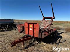 New Holland 175 Bale Unroller 