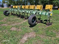 Orthman 600-757 8R30 Cultivator W/Insecticide 