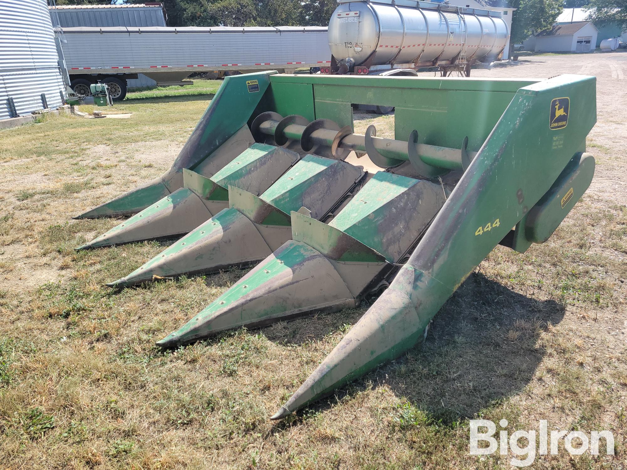 John Deere 444 Corn Header W/Forage Harvester Mounting Plate 