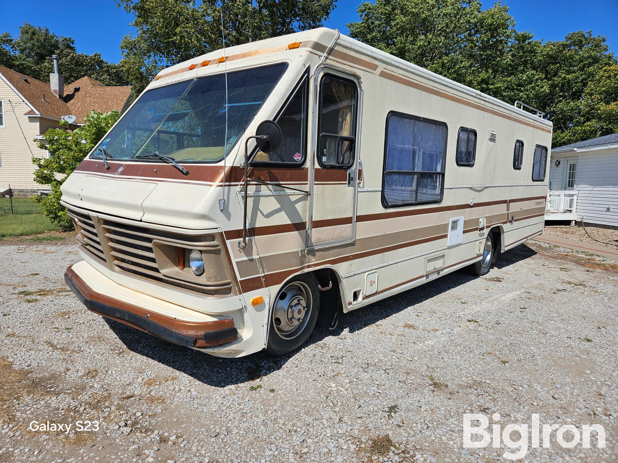 1983 Coachmen Senator Motor Home 