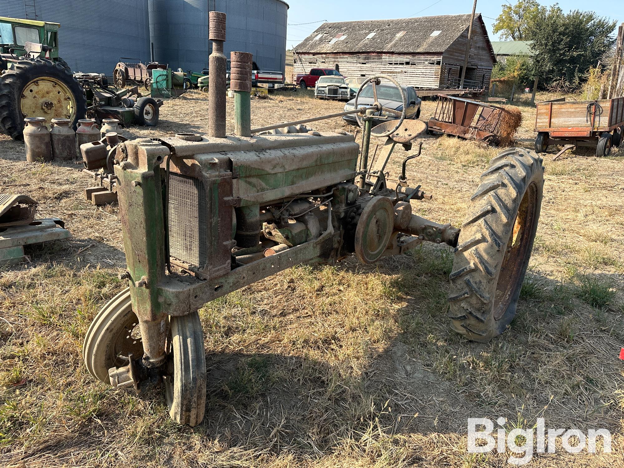 1941 John Deere B 2WD Tractor 