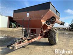 Brent GC 674 Grain Cart 