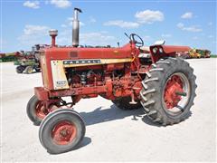 1965 Farmall 706 2WD Tractor 