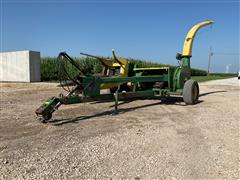 John Deere 3940 Pull-Type Chopper 