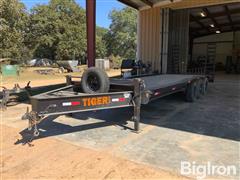 2022 TigerTX 26’ Tri/A Flatbed Trailer 