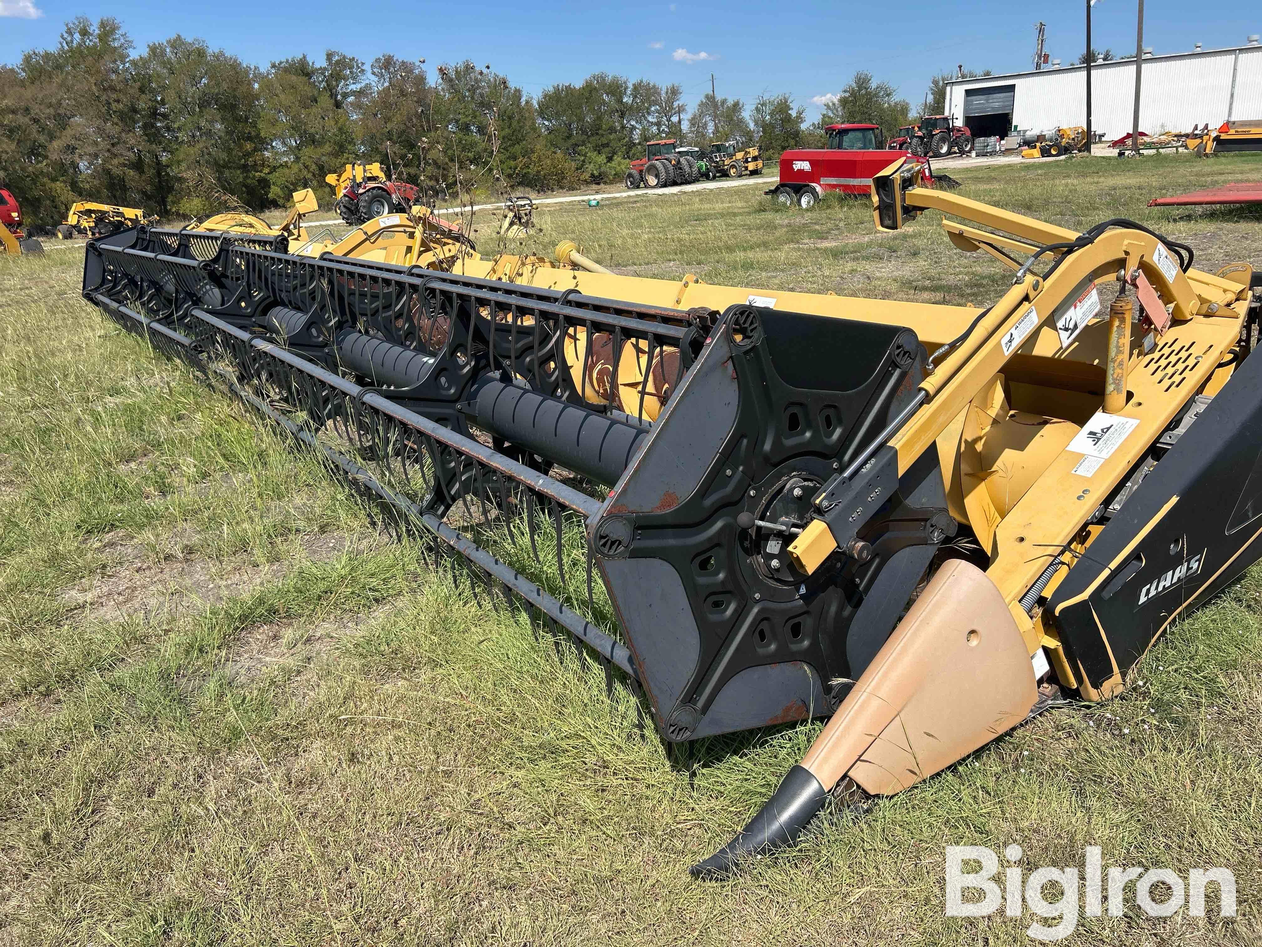 CLAAS 1050 MaxFlex Platform Header 