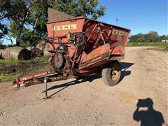 Gehl MF170 Feed Wagon 