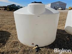 Snyder 1550-Gallon Flat Bottom Poly Fert./Water Tank 