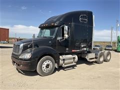 2006 Freightliner Columbia 120 T/A Truck Tractor W/Sleeper 