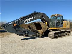 2007 John Deere 240D LC Excavator 
