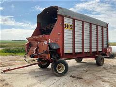 H&S Twin Auger HD Silage Wagon 
