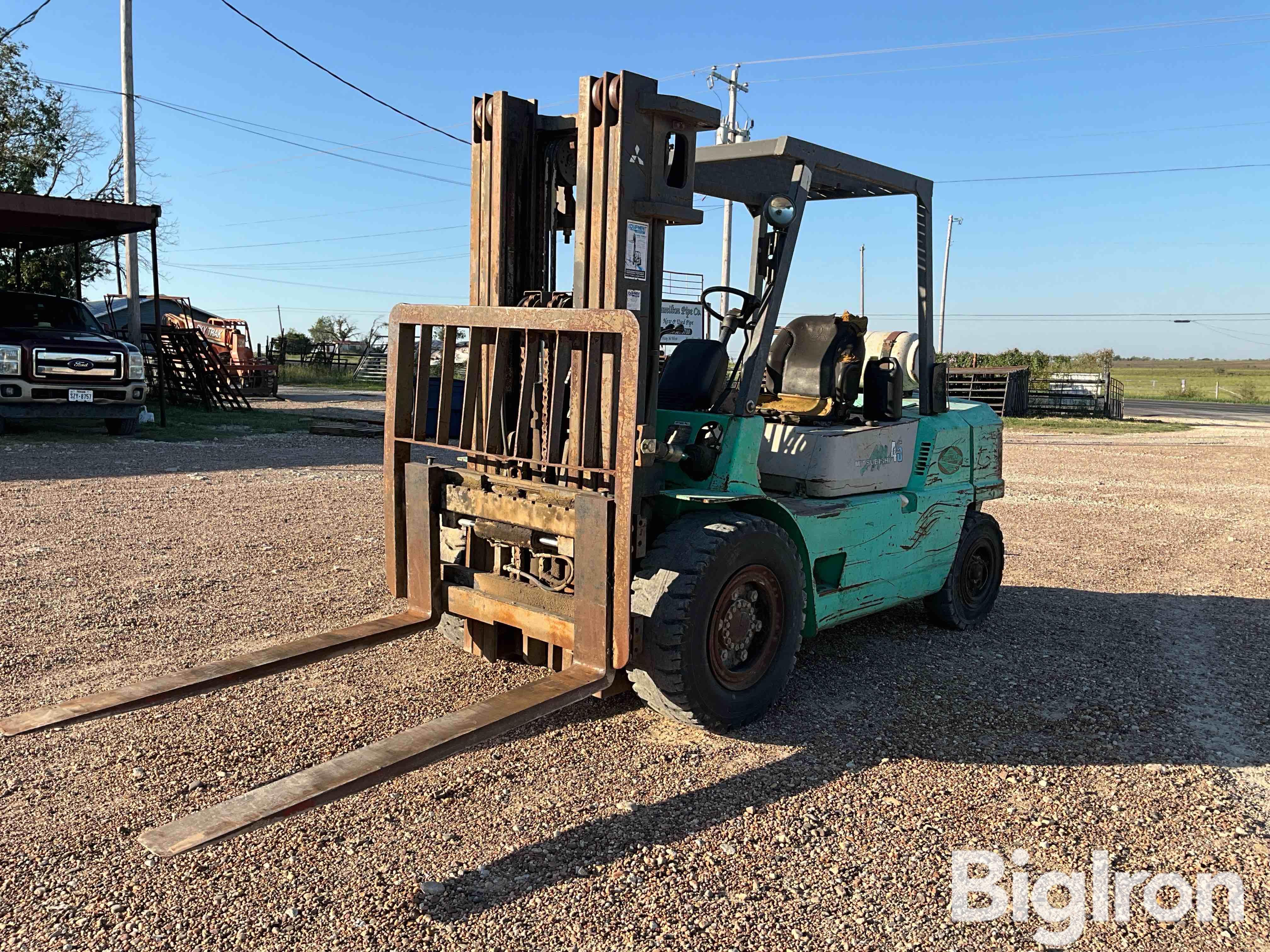 1997 Mitsubishi FG45 Forklift 