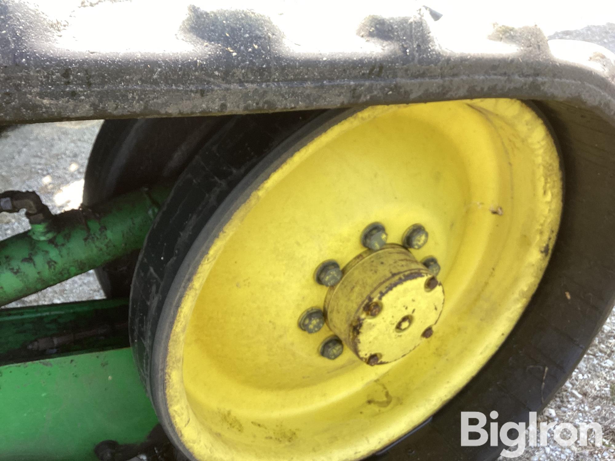 items/d235cf44417def119443000d3a620d5e/johndeere8400ttracktractor-3_9529965d1f414fb3ad23151050ad9843.jpg