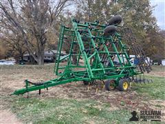 John Deere 980 36' Field Cultivator 