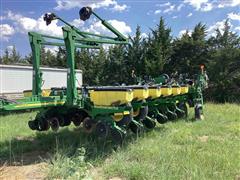 John Deere 1770 MaxEmerge Plus 16 Row Planter 