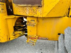 items/d295f8731b54ef11a4e6000d3a62e002/johndeere644dwheelloader-5_8b2ed235c30b4c8aa9d050a381704af8.jpg